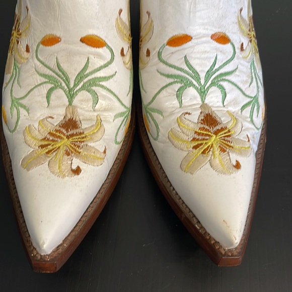 The Old Gringo Multi Color Floral Detailed Boots - Picture 2 of 10